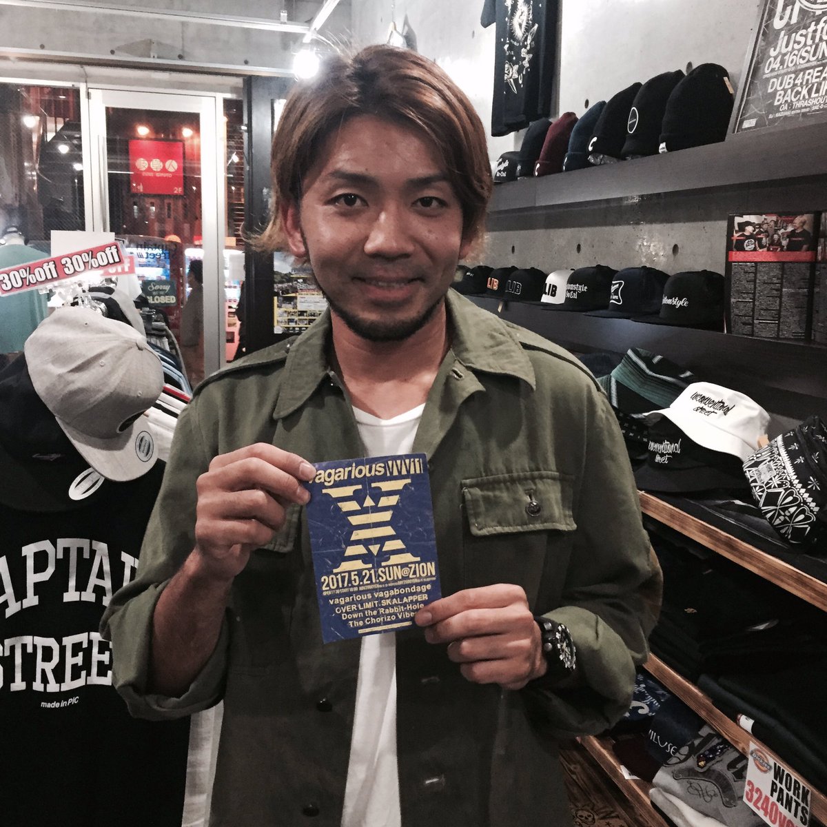 CAPTAINSTREET's tweet photo. 6/18➡️ #thebrothels ワンマンショー🎶
.
7/15➡️ @hideking80 兄さん企画 #MONKEYRULES ✔️
.
5/21➡️ #vagariousvagabondage 復活ライブ‼️
全て名古屋のzionで開催のオススメイベント〜✔️ https://t.co/Pg0B64s4wh