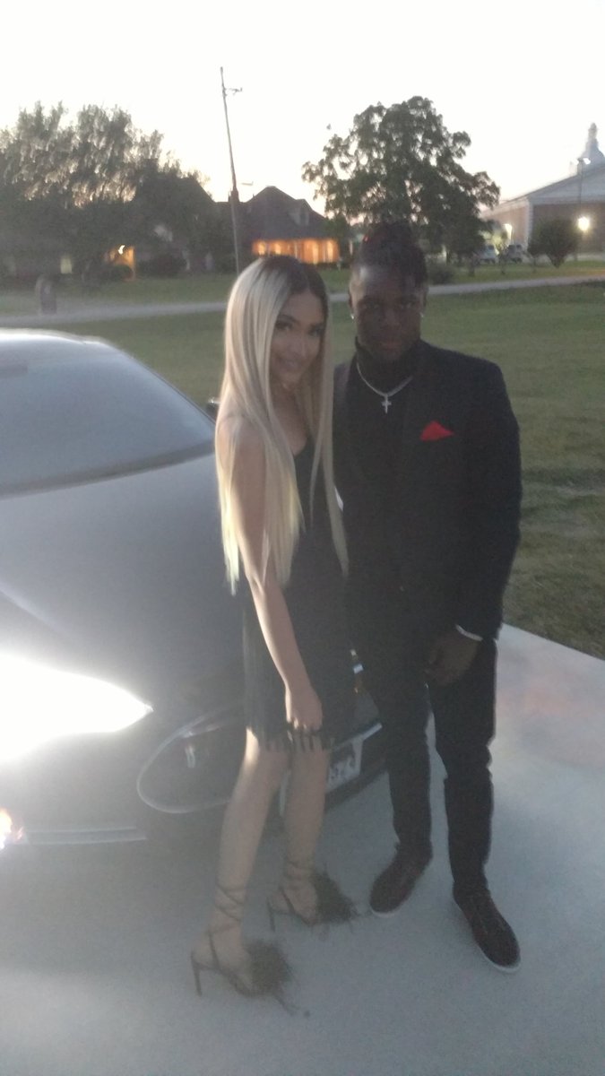 monte227's tweet image. Shalan and KJ
#perfectprom#