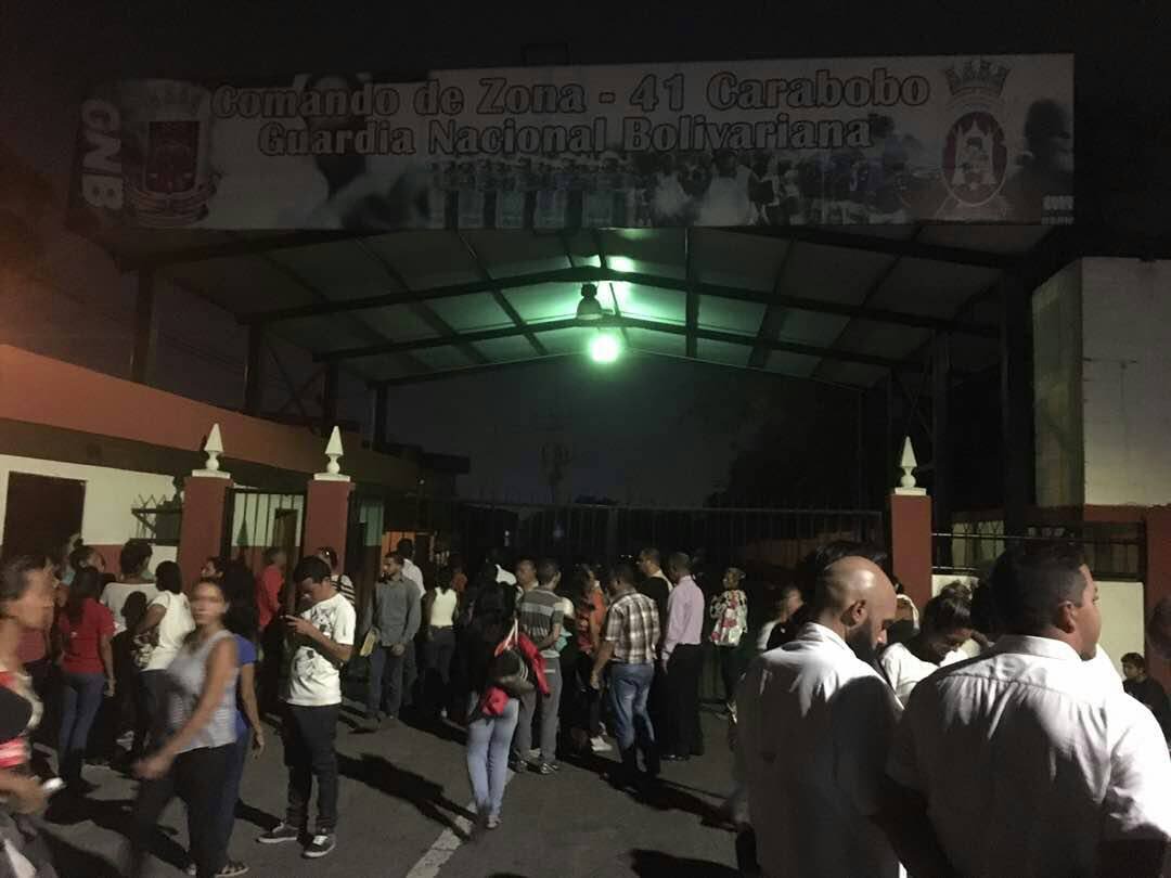 MariaCorinaYA's tweet photo. Ahora: 200 civiles detenidos en Core 2 #Carabobo,ataque d GN en LosNuevosTeques #Miranda, arremetida en El Ujano #Lara Son los #DíasFinales https://t.co/onlp9p8EnU