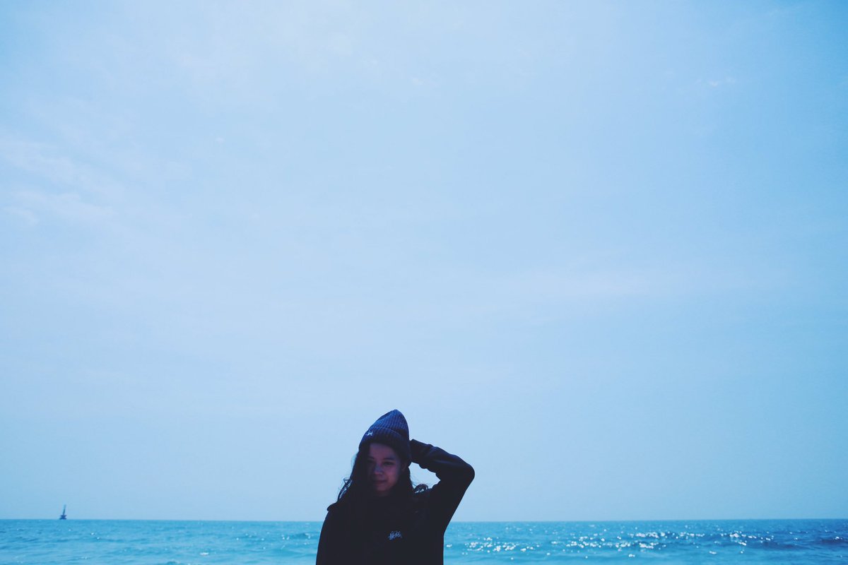 ling_ao's tweet photo. 天空很藍/海水很藍/
Blue is the warmest color/ https://t.co/MEU9Ms1Nnr