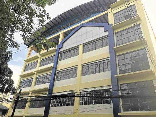 inquirerdotnet's tweet photo. Stray bullets keep San Juan school closed https://t.co/DMnWteaZVE https://t.co/tIDnwyxQKK