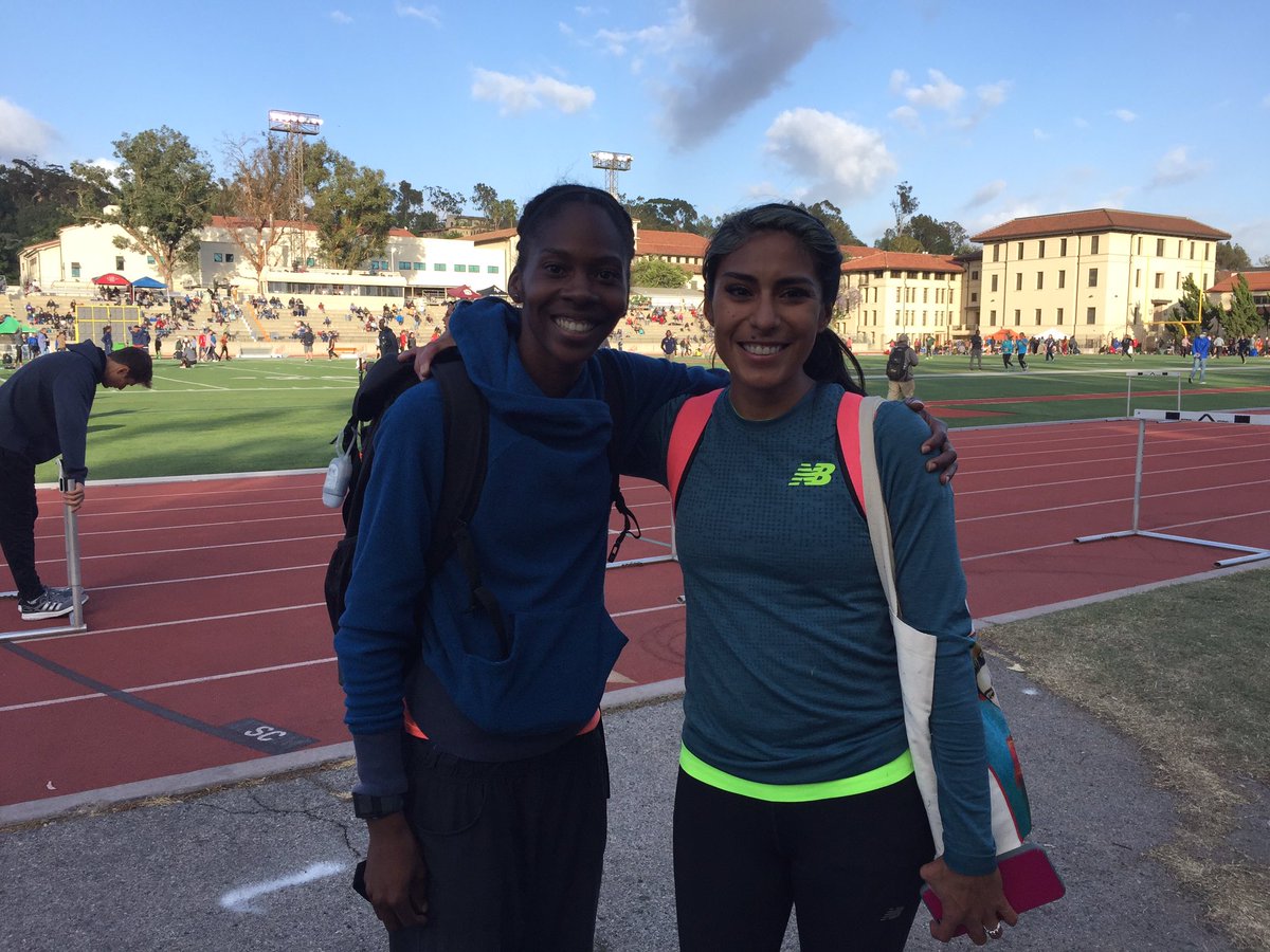 bmartrun's tweet photo. Thankful for the help from my friend @_rundomrun_ and getting after it in my fastest 800m opener today! 1:59.21 #OxyInvite https://t.co/W5NfrqgwOm