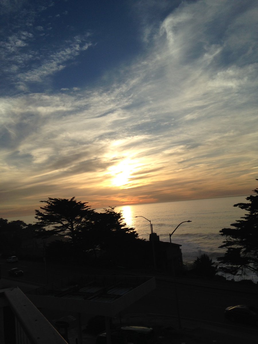 TheOceanViewInn's tweet photo. Just a short walk to the beach, and other local delicious restaurants are just a couple of wonderful reasons that make us a great getaway! https://t.co/hyvBwkAq6z