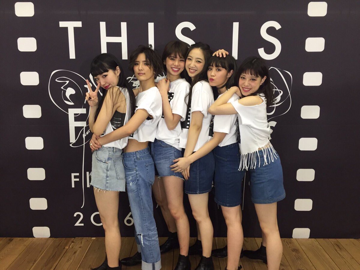 washioptan's tweet photo. お友達探し👏
#FlowerEgirls好きな人RT 
#鷲尾伶菜好きな人RT
#ツインタワー好きな人RT 
#RTしたひと全員フォローする 
#RTしたひと全員フォローする 
#RTしたひと全員フォローする 
#大事な事なので3回言った https://t.co/NRzJvsL0zh