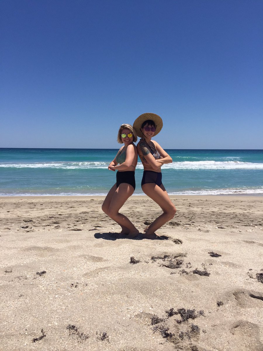 summerbind's tweet image. mi qween #springbreak2011 #monsterenergy