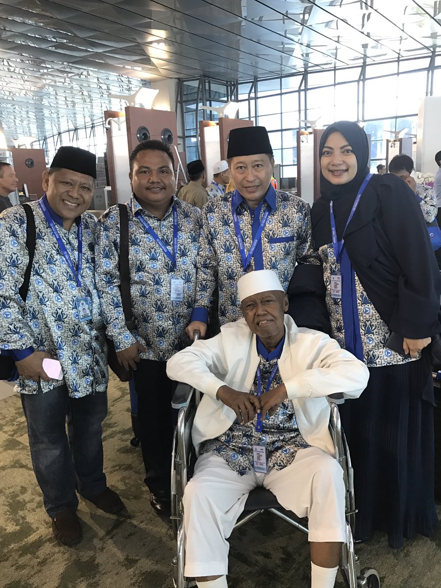 sampai Mekah insyaAllah semua pengurus PPP akan berdoa didpn Ka'bah dan akan mendoakan untuk putusan Pak Ahok semoga bisa bebas, aamiiin YRA