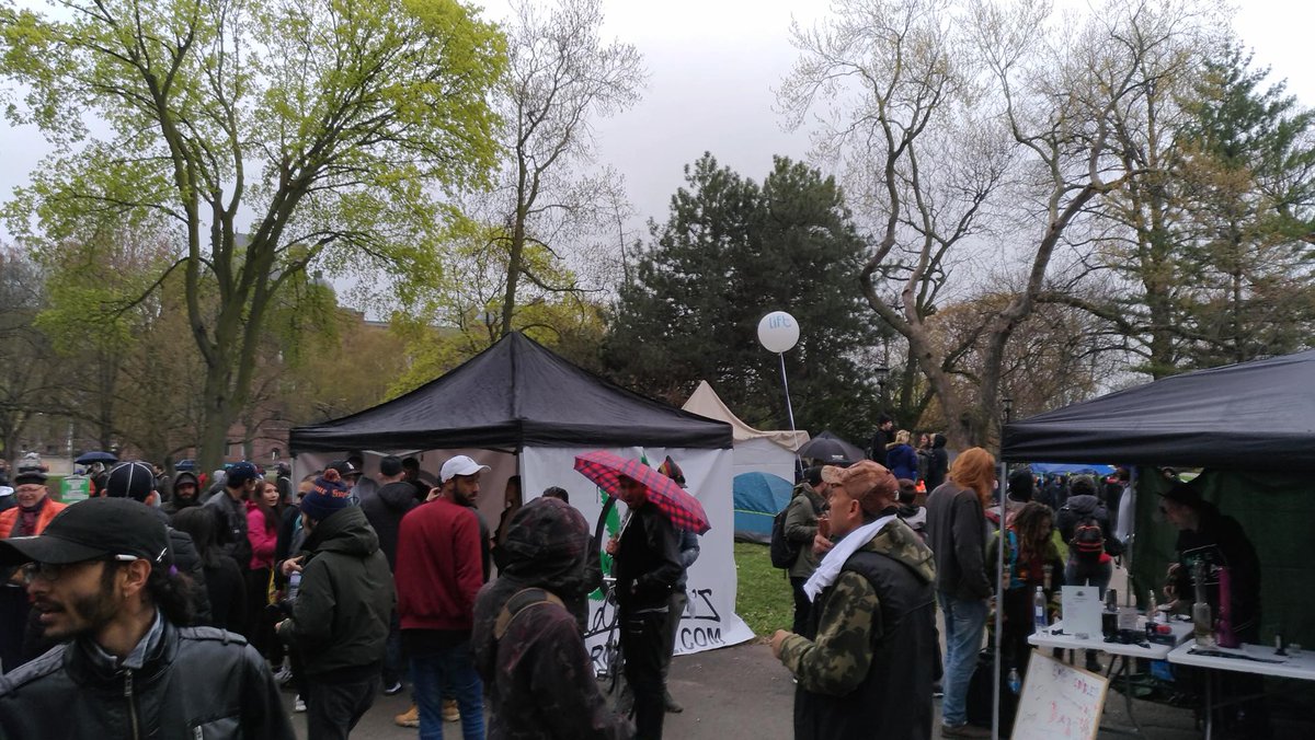 ScarboroughPuff's tweet photo. Smokey fun day at the Global Marijuana March today! #toronto #marijuana #GMMTO https://t.co/Y085gtiTTG