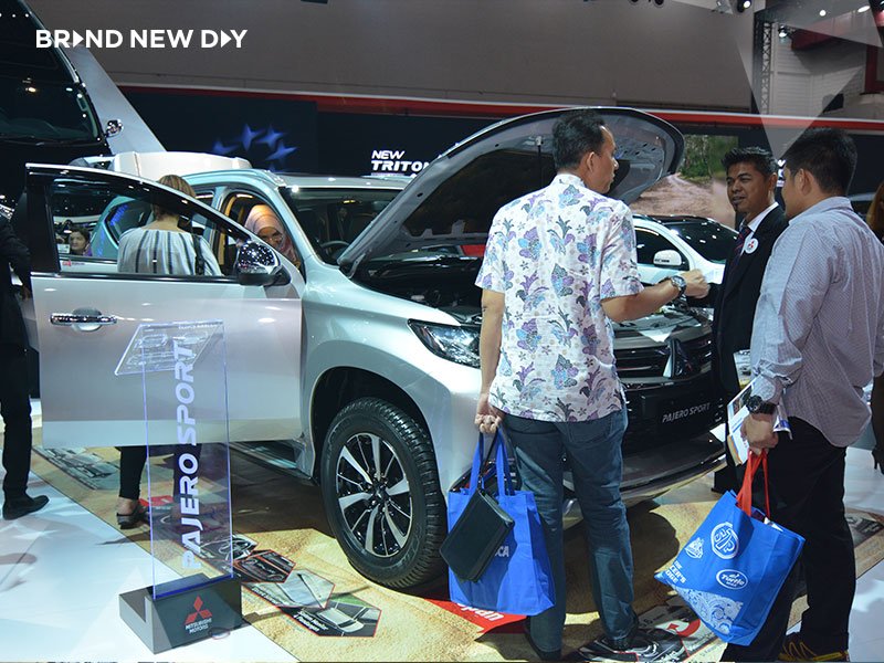 Mitsubishi_ID's tweet photo. Ini dia serunya booth Mitsubishi Motors Indonesia di hari terakhir IIMS 2017. Terima kasih utk Mitsubishi Fam yg sdh dtg berkunjung! https://t.co/UHENKkMfz9