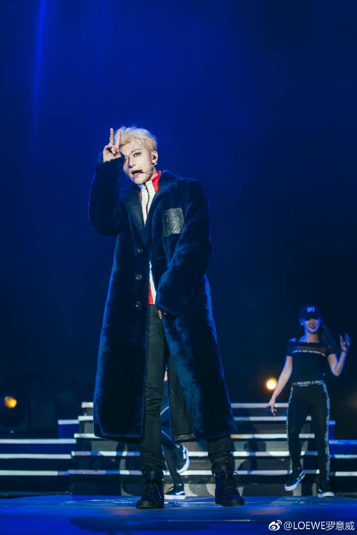 TAO_ID's tweet photo. [WEIBO] 170507 Loewe Update with #ZTAP at Promise Concert #ZTAOPromiseAsiaTour https://t.co/6dgez7Ptf0