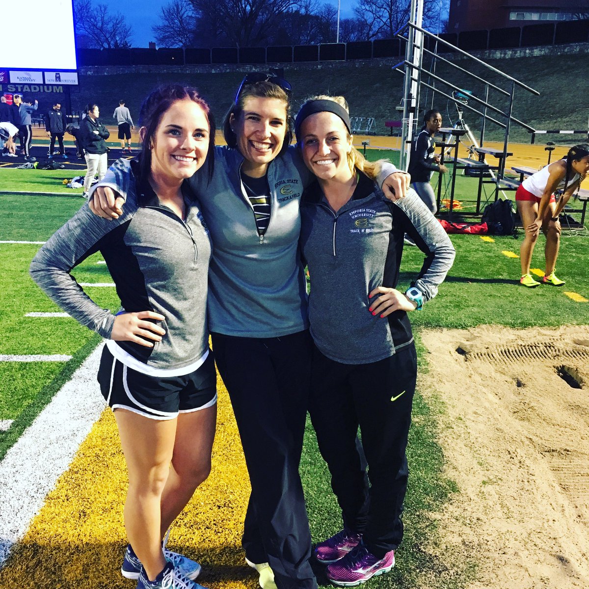 ESUHornetsTFXC's tweet image. Iva Shepherd clears a PR and provisional qualifying mark of 3.68m in the pole vault to tie for 6th! #stingersup #strongwomen #esutf