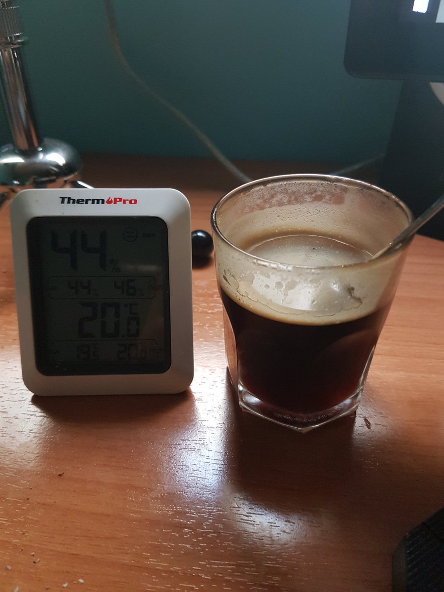 torni84's tweet photo. Buenos días desde España ya viene el calor y son solo las 7 de la mañana https://t.co/jFQEiPdzuI