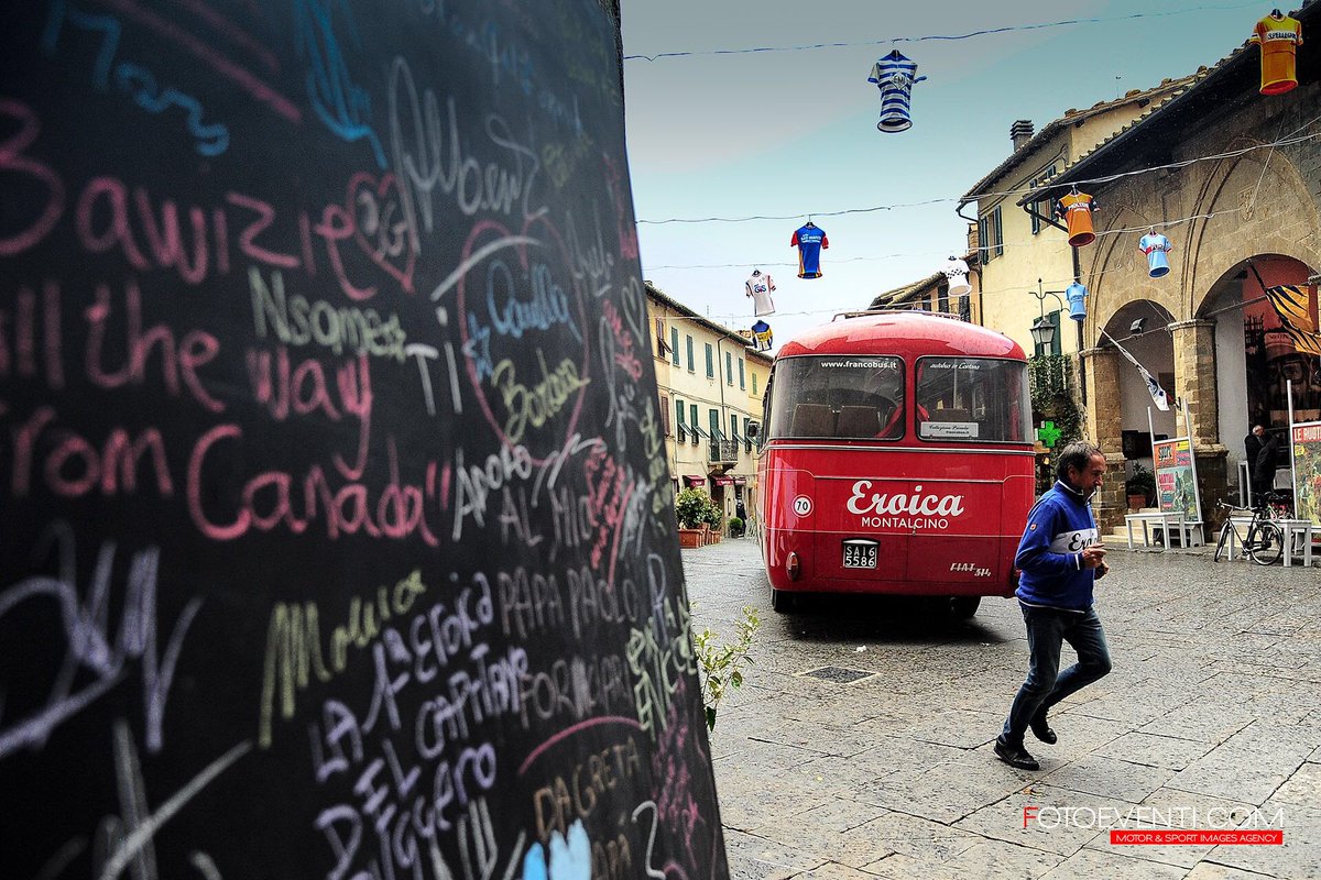 Fotoeventi.com tweet media