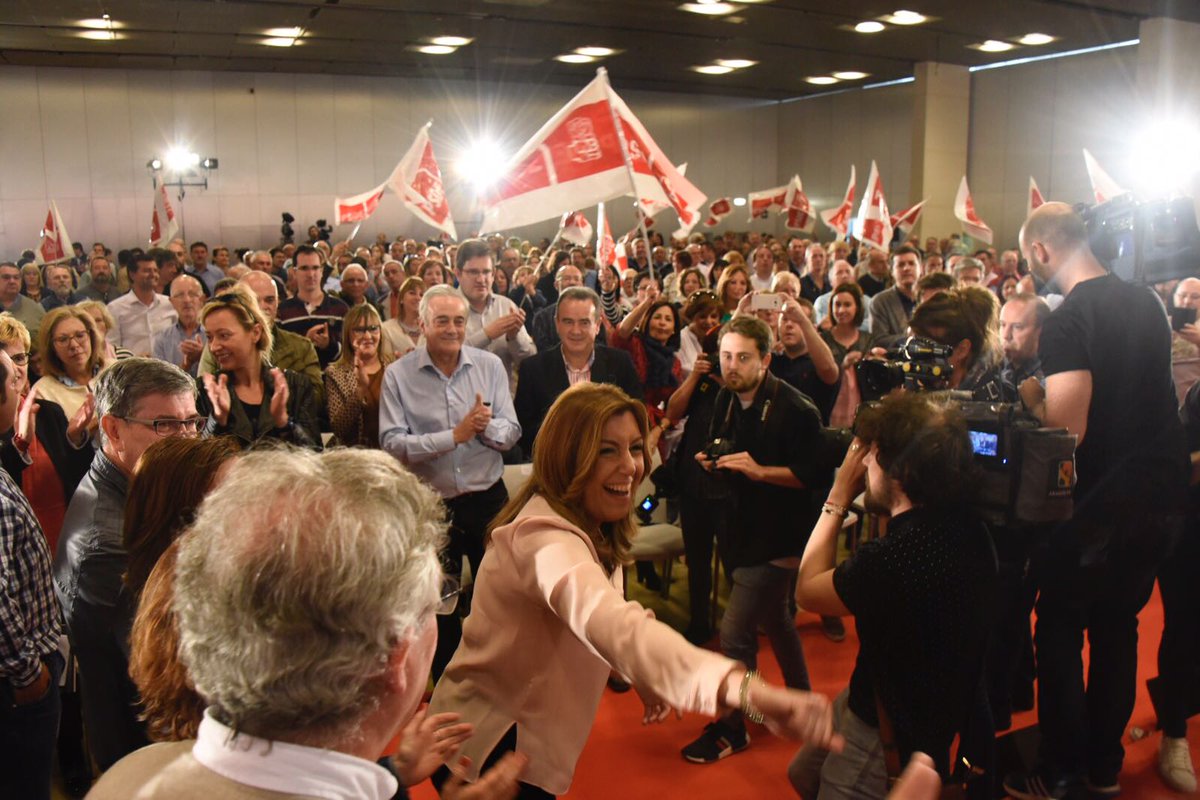 Así recibe el Palacio de Congresos de Zaragoza a <a href="/susanadiaz/">Susana Díaz Pacheco</a> #SusanaGana