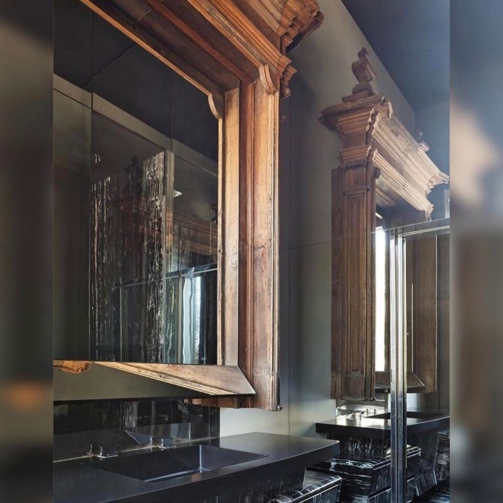 INTERI0RC0UTURE's tweet photo. 🖤 Now that's a bathroom...by Vicenzo di Cotiis via @timothy_godbold 🖤#interiordesign #interiorcouture #bathroomdes… https://t.co/cAQvTMTW62 https://t.co/ElJcAI6Zvy