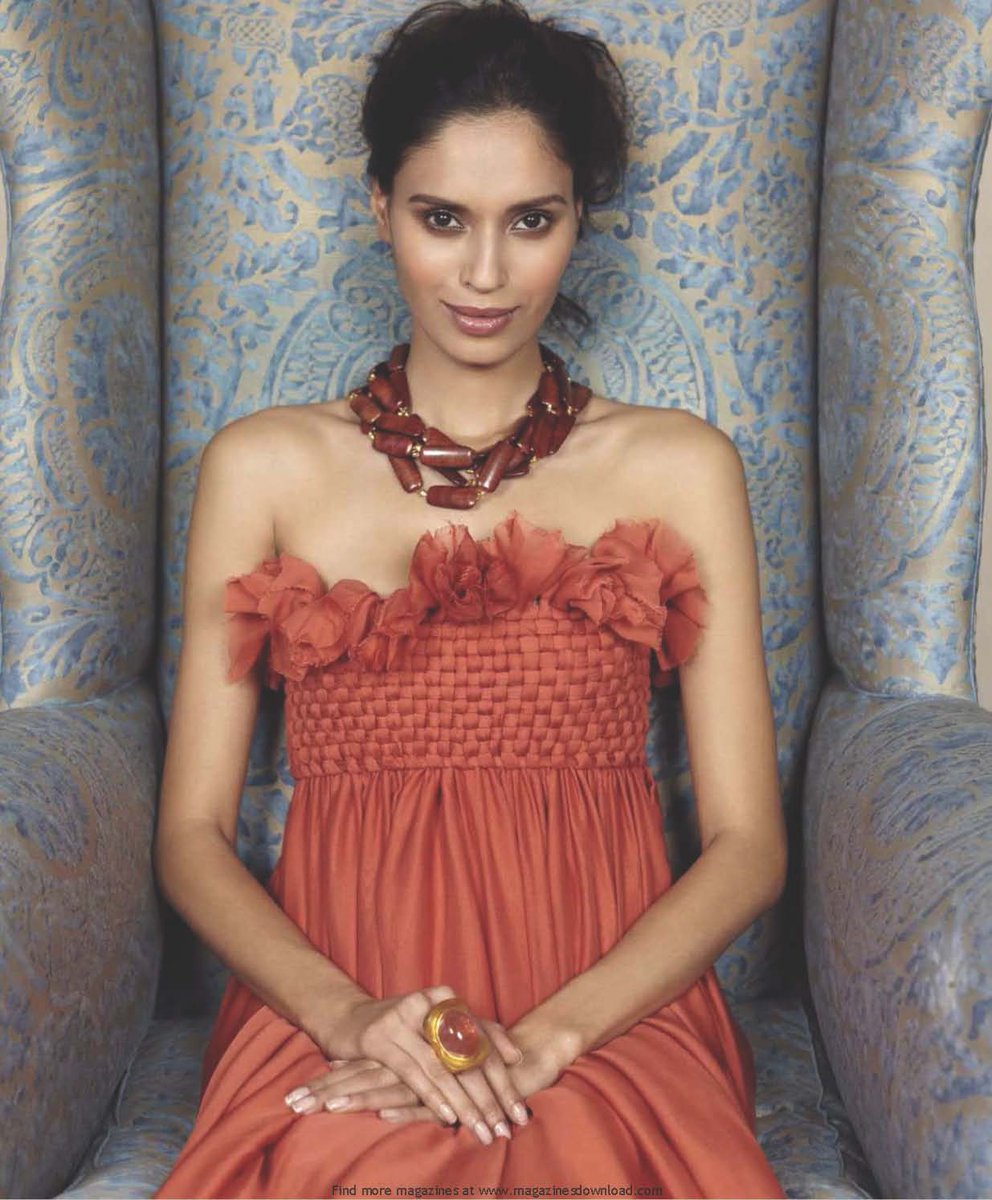 Gaby dela Merced (b. 1982) Gaby dela Merced (b. 1982)