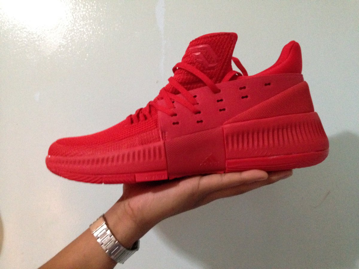 gtrrzbryn's tweet photo. hmmmm π₯ #lillard3 https://t.co/N0RhSrJa7w