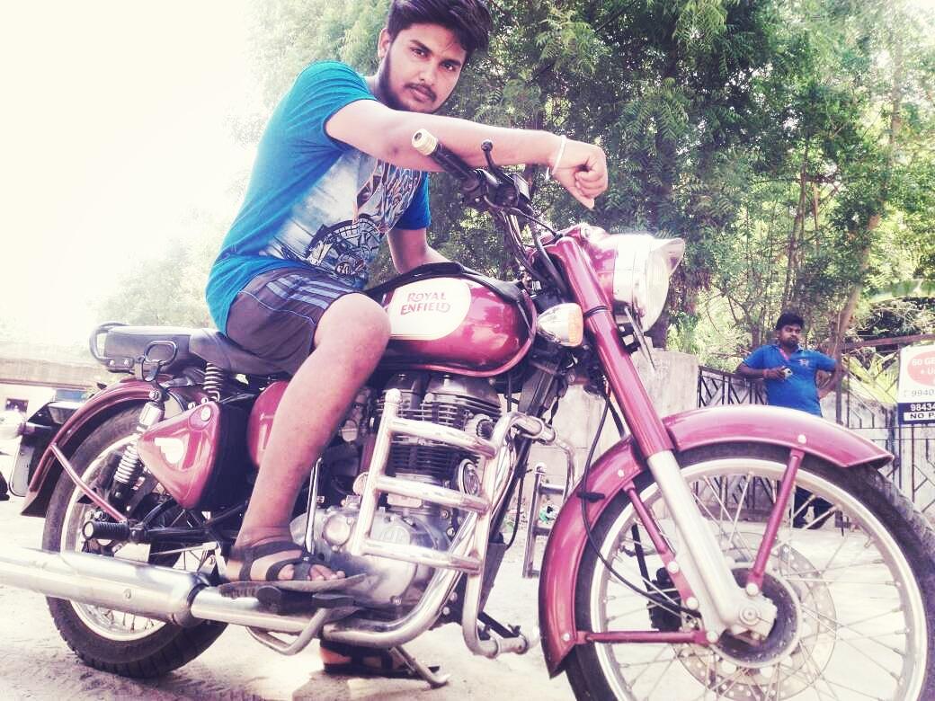 Aravind_Raja29's tweet photo. #Sunday_spl 😉
#Bike_ride 🔥🔥🔥🔥
Happy weekend to all 🎉🎊🎇 https://t.co/eanqXOV06n