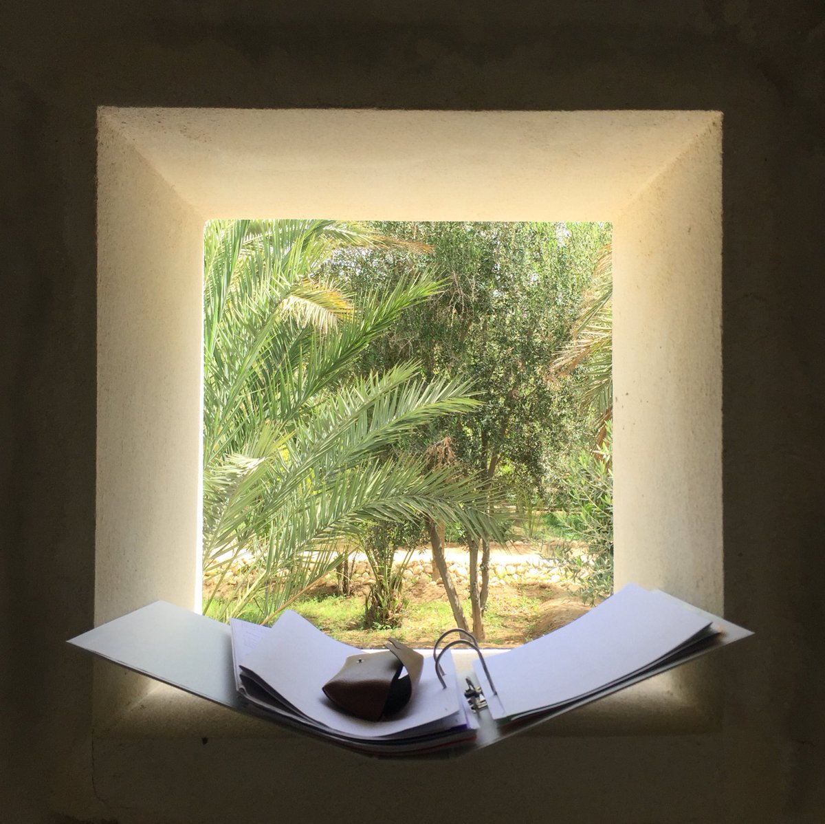 _iplusi's tweet photo. #Réunion de #chantier #architecture #archilovers #teamarchi #ïplusï #architects #Tozeur #Tunisia https://t.co/XqlT03dhyY