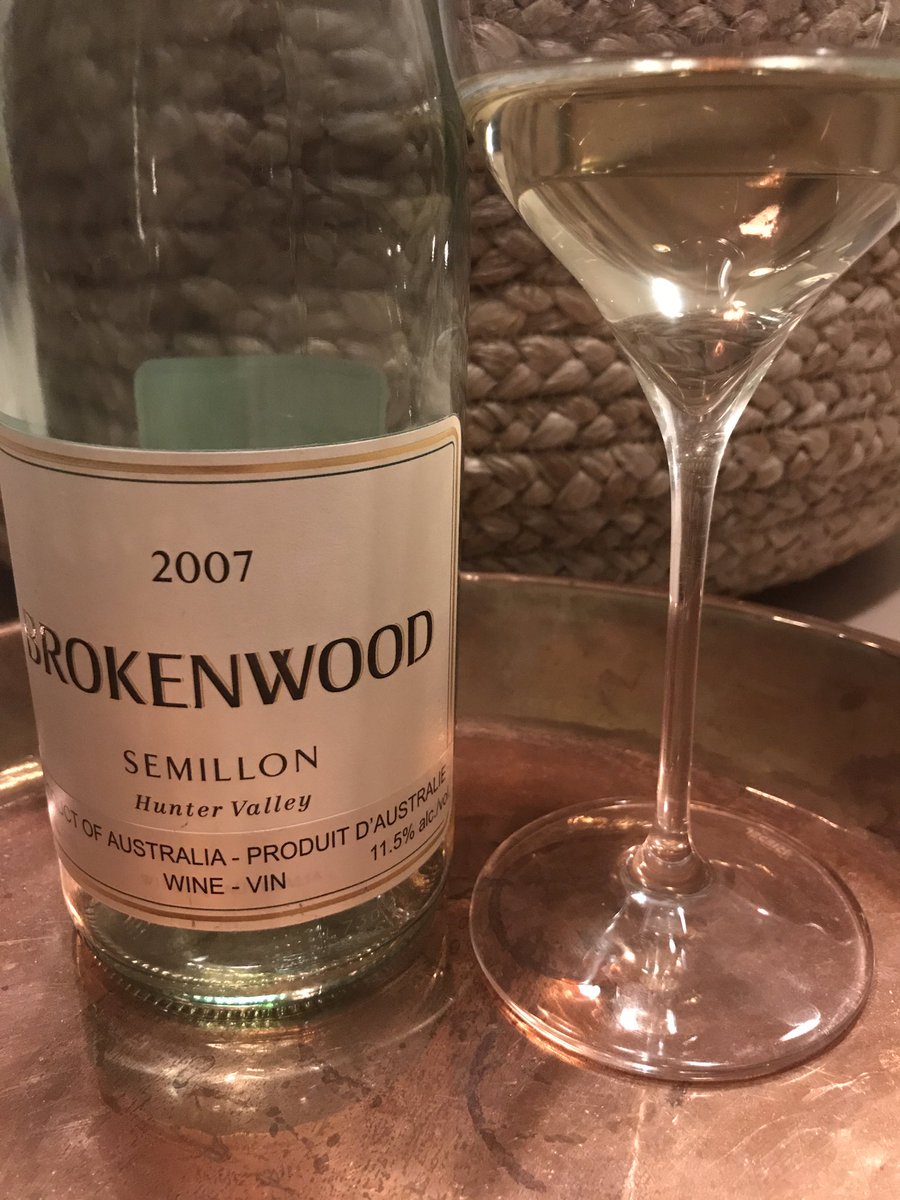 An evening of sushi and #semillon with my lovely wife, <a href="/AngedeanD/">Angela Dean</a>. <a href="/Brokenwood/">BROKENWOOD WINES</a> <a href="/winesaustralia/">Wines Australia</a> #YVR
