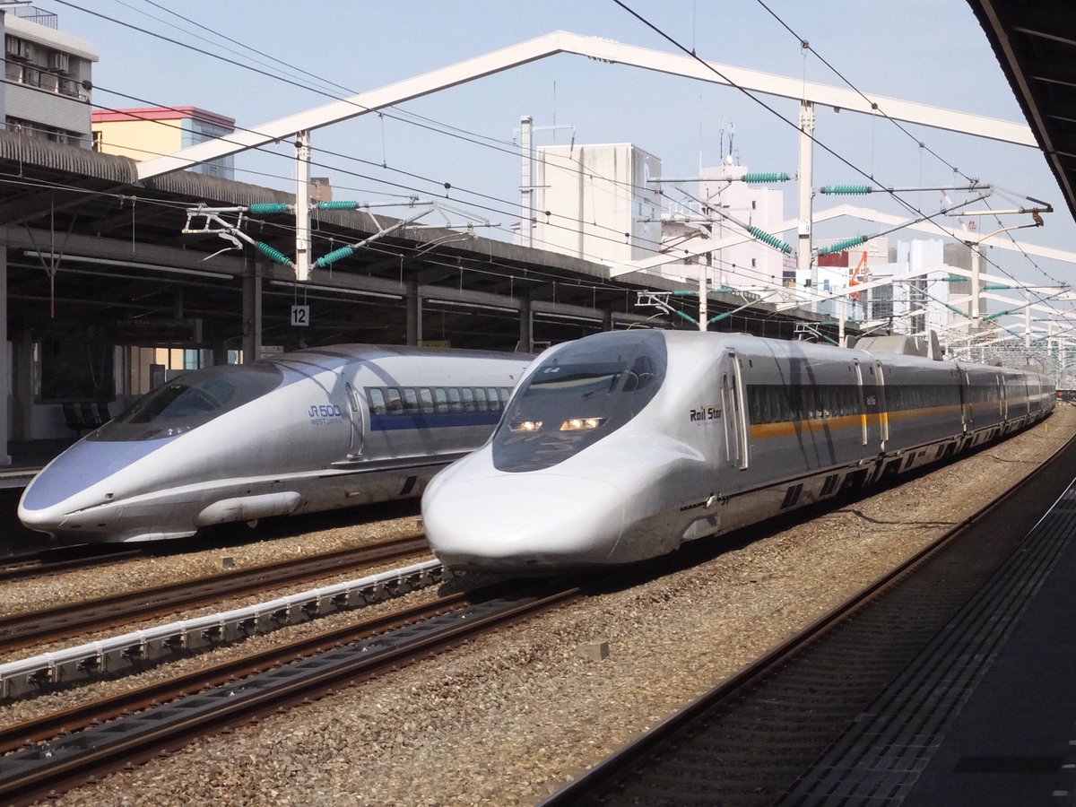 シャオリーノ V Twitter 回69a E4編成 西明石を15時50分通過 レールスターここにあり 隣の500系は740aのv6編成 山陽新幹線を今も支える古老の一瞬の輝きを見た 山陽新幹線 500系 700系 ひかりレールスター T Co Xiahzcsxw9 Twitter
