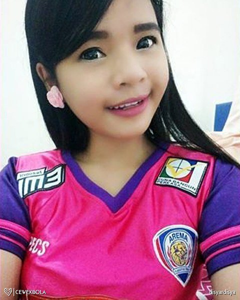 cewekbola_'s tweet photo. Aremanita >>> @disyardisya
#cewekbola #aremanita
#arema #aremania #aremalang #aremacronus #kerangalam #arekmalang #singoedan #singowedok… https://t.co/FWmJdqea85