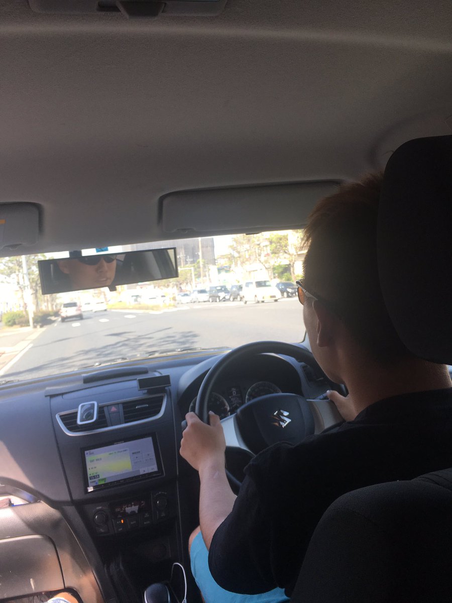 juki0308's tweet photo. グラサンかけとるけどこのあつしかとおもったわ笑
ドライブンブン🚗💨💨 https://t.co/O8eO9aaNAB