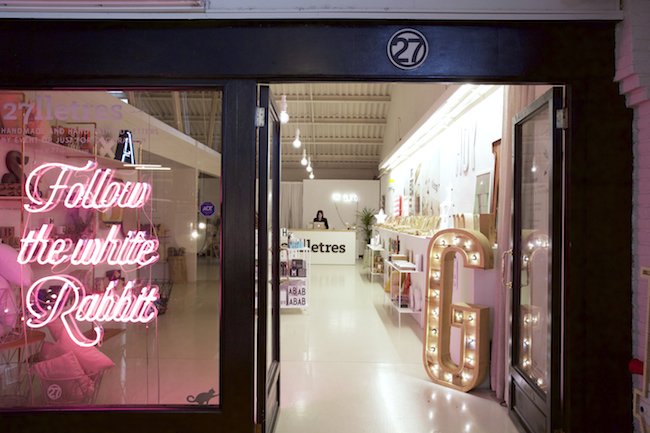 Esta pasada semana <a href="/27Lletres/">27Lletres</a> se despedía de su local localizado en Mercantic con pronto muy nueva ubicación.
issuu.com/singularesmag/…