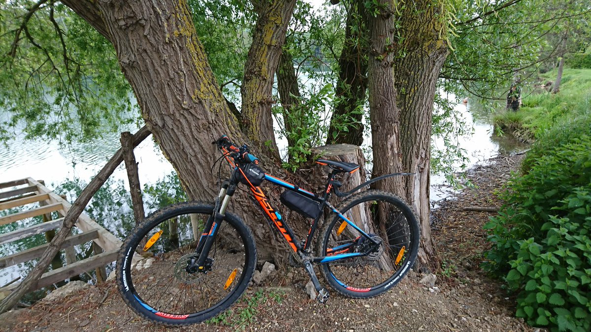 My bike VTT Scott Aspect 930 2016. #vtt #scott #sport #rando #enduro #bike #photography #bikeonscott #lake #lac #ussysurmarne #seineetmarne