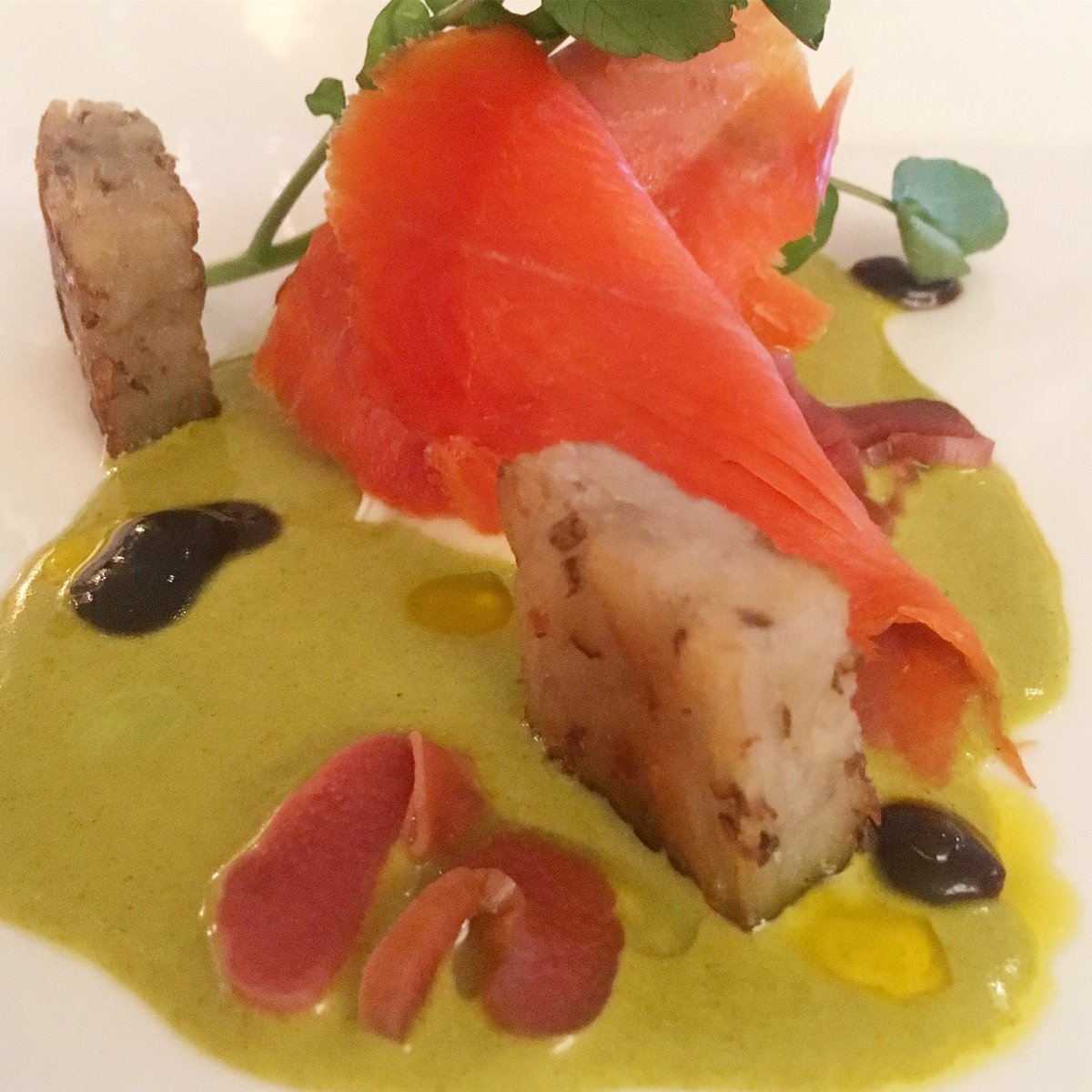 serena4pr's tweet photo. Oh what a night! Amazing food presented by celebrity chefs, paired with wines and inspired by food films @devourosoyoos 👏🏻 https://t.co/gjV7lotWFa