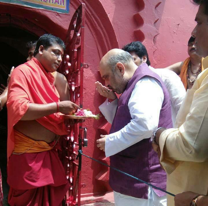AmitShah's tweet image. आज त्रिपुरा राज्य के उदयपुर में स्थित प्रसिद्व शक्ति पीठ माँ त्रिपुरा सुंदरी के दर्शन कर पूजा अर्चना की ।