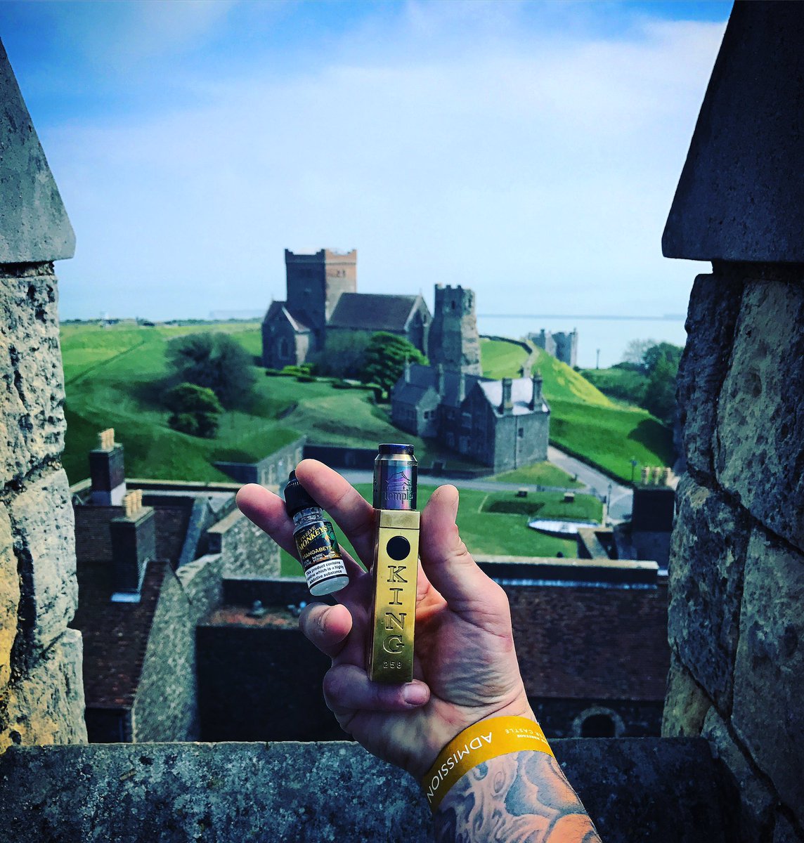 Doug1Ton's tweet photo. What a handcheck i got #vape #vaper #vaping #vapefam #vapecommunity #cloudchaser #ukvaper #ecig #eliquid https://t.co/M30Tpwt2PL