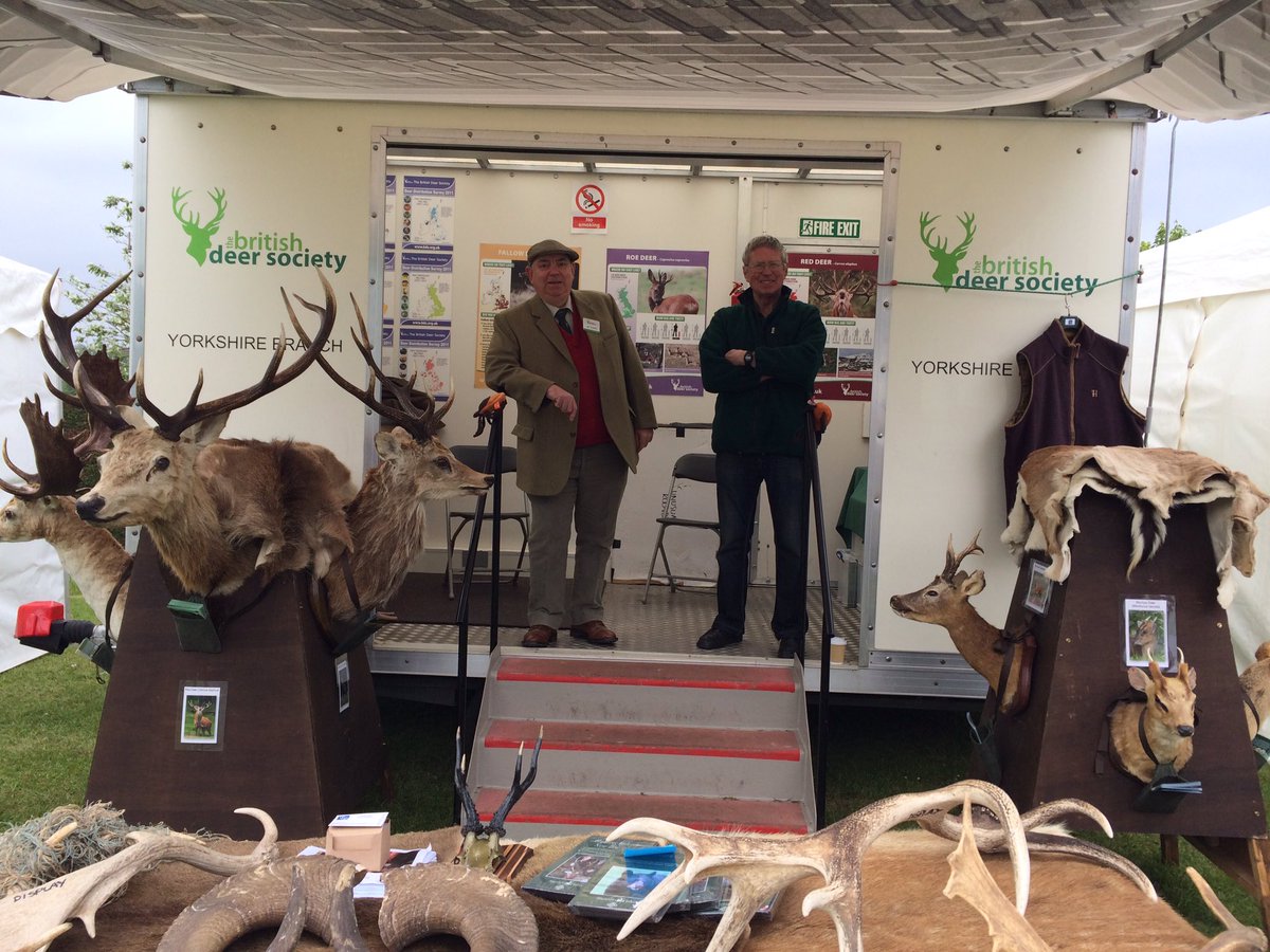 National_shoot's tweet photo. Have you been down to #DeerFocus yet? These stalls are ready for you! #NSS17 #ShootingShow #Deer #FieldToFork https://t.co/wBCB3cNYYj