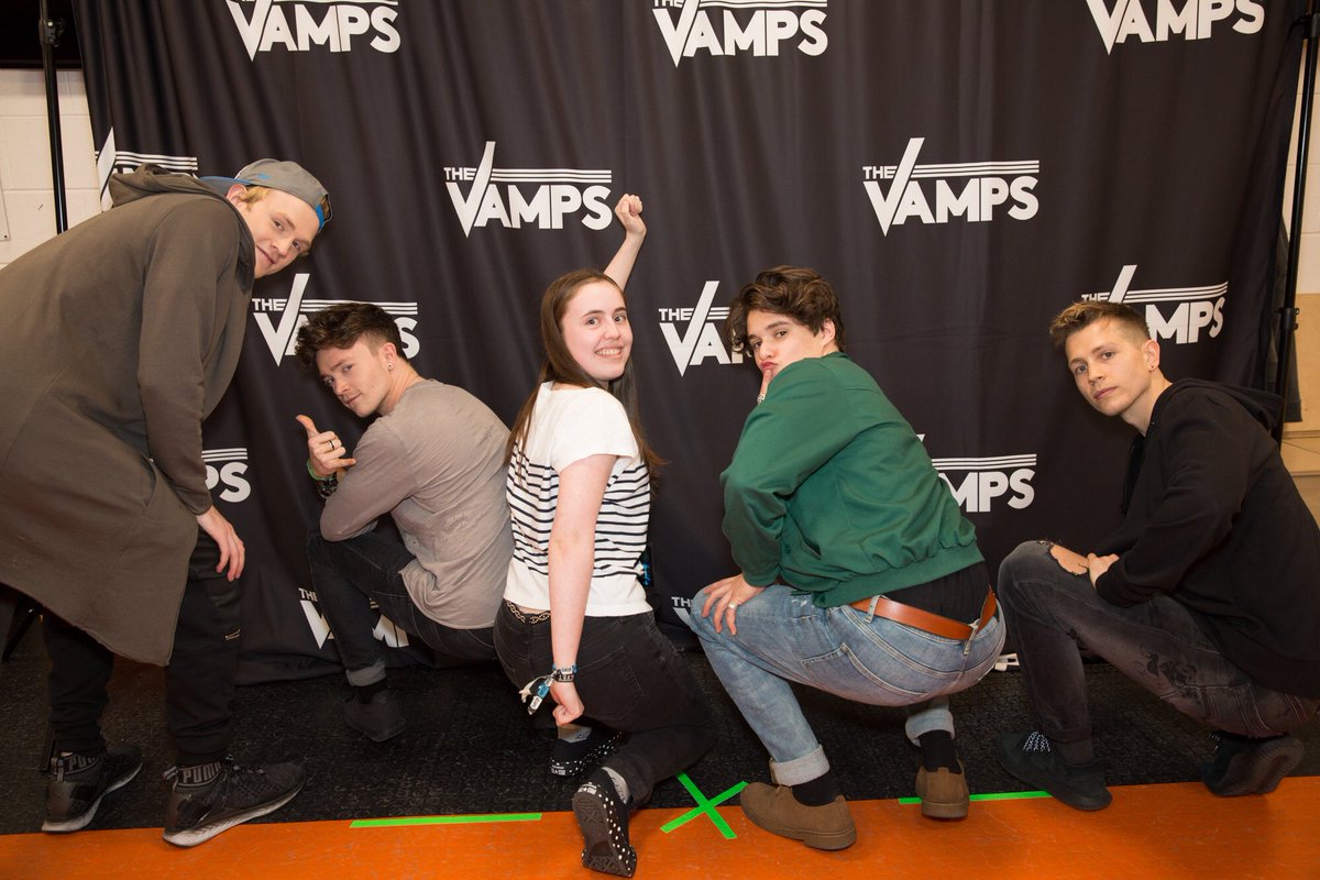 sorchaaaaa_xx's tweet photo. So much love for this band 💗🙈 @TheVampsJames @TheVampsband https://t.co/JscKp5b6ej