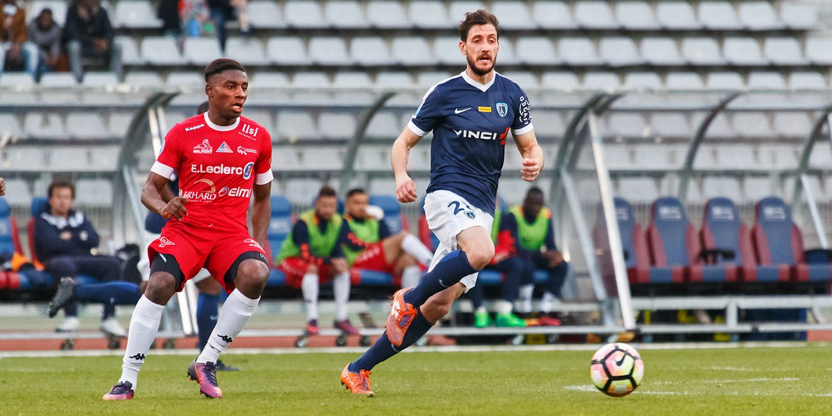 ParisFC's tweet photo. 📸 Les photos de la victoire face à l'ASM Belfort sont à retrouver ici → https://t.co/Eo7BzhEZOw #PFCASMB https://t.co/9A3IqNtWi3