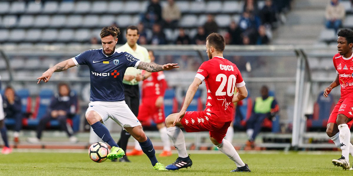 ParisFC's tweet photo. 📸 Les photos de la victoire face à l'ASM Belfort sont à retrouver ici → https://t.co/Eo7BzhEZOw #PFCASMB https://t.co/9A3IqNtWi3