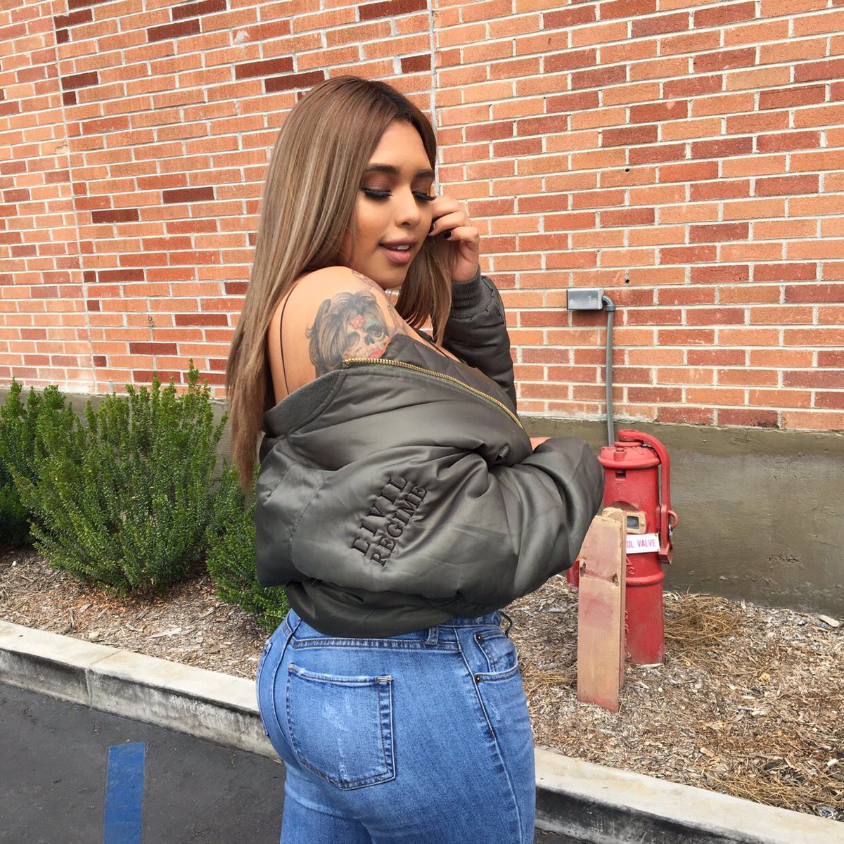 Calixbaddies's tweet photo. @CieBlunts https://t.co/gqNql3hQ5B