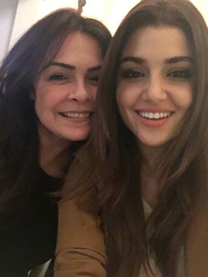 HandeErcelNeews's tweet photo. @HandeErcel Kuruçeşme'den / Yeni! 🌟 https://t.co/B0Ypoz3g1E