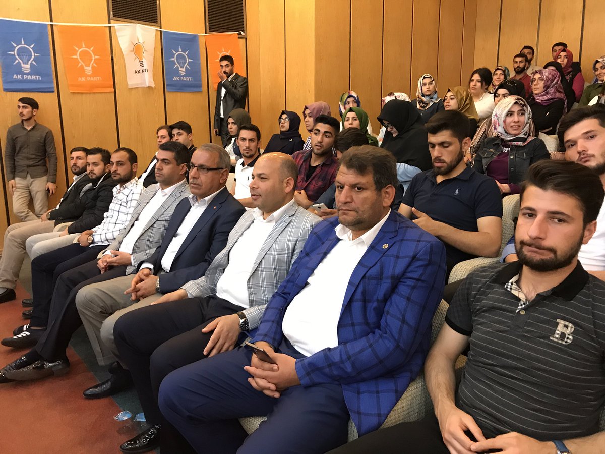 ayhanhakimm's tweet photo. Mayıs ayı il danışma meclis toplantımız Gençlik ve Spor Bakanımız @ackilic76 katılımıyla devam ediyor.Hayırlara vesile olmasını temenni edrm https://t.co/0GqmM1PLqu