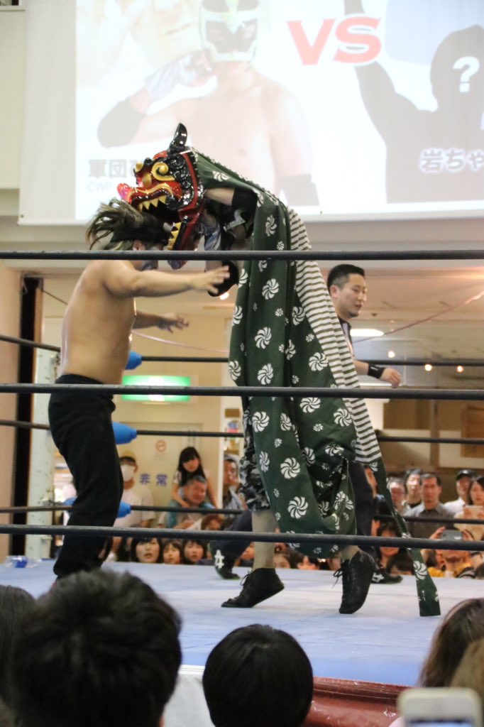 bou_uno's tweet image. みんな獅子頭に齧られる。膝の痛い(ランジェリー)武藤さんは膝を齧られる。ありがたいね…
#KASSAMA