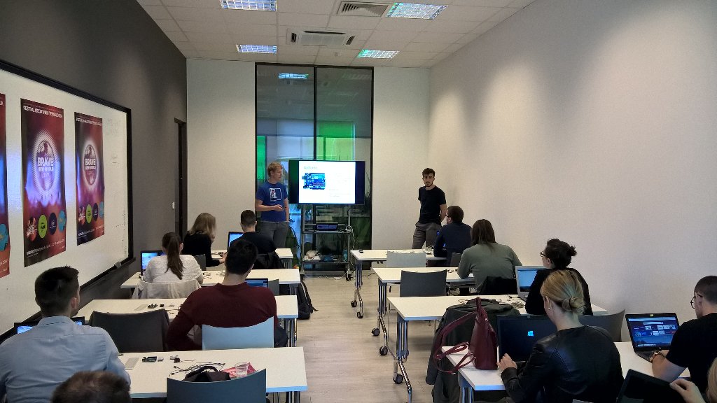 noomlyio's tweet photo. #JuvoHomeFriend team is doing Arduino Alarm workshop at #BraveNewWorld @hub385 https://t.co/teKPZKKOWA