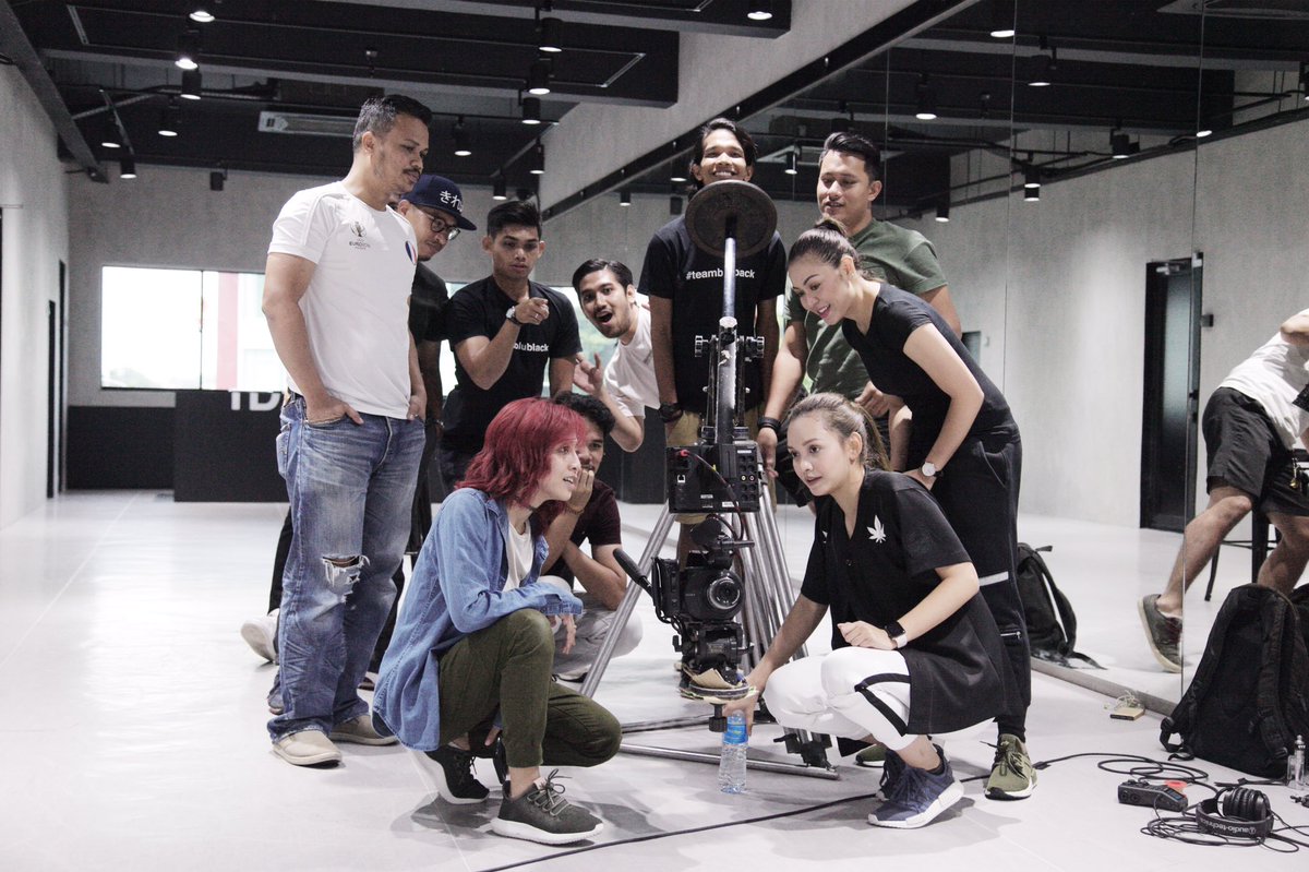 Blublack_Prod's tweet photo. We had fun shooting with @defamofficial a few days ago.
#teamblublack
#breakandburn https://t.co/7EOxdmQ2Pp