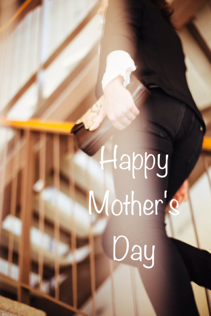 Feliz día de la madre!! Un día para celebrar con las mujeres más importantes #happymothersday #carabelamadrid #happyday #fromspain #womenbag
