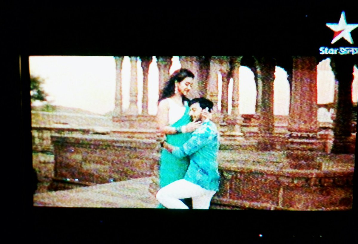 sadhin_bonik's tweet photo. Watching : #Tomake_Chai 🎬On: @StarJalshaIndia
By @bonysengupta da &amp; @KoushaniMukher1 di (My Fav Judi) 😊
This Is Supper Movie &amp; So Romantic🎬 https://t.co/BnjJQrSWDR