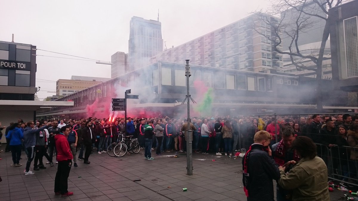 Stadhuisplein is nu al te klein.