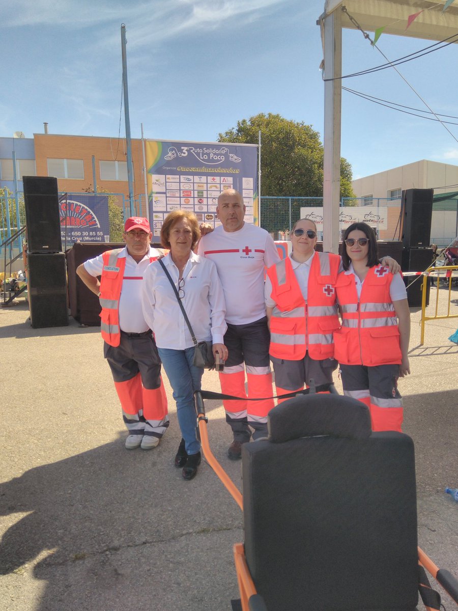CruzRojaLorca's tweet photo. Presidenta de la Asamblea Local de CRE #Lorca. Y el Director Departamento SSEE. Visitan Servicio de Riesgo Previsible, 3° #nocaminareissolos https://t.co/azWbMrlbxo