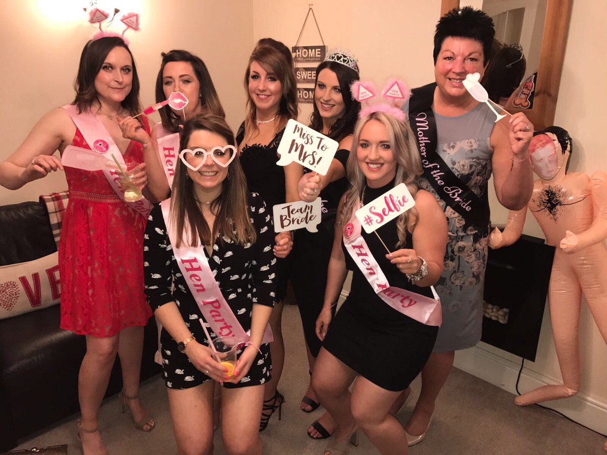 fjharan's tweet photo. Great hen do @natzsmith - roll on the wedding 🎊💍🇮🇹 https://t.co/trpVoLpX5a