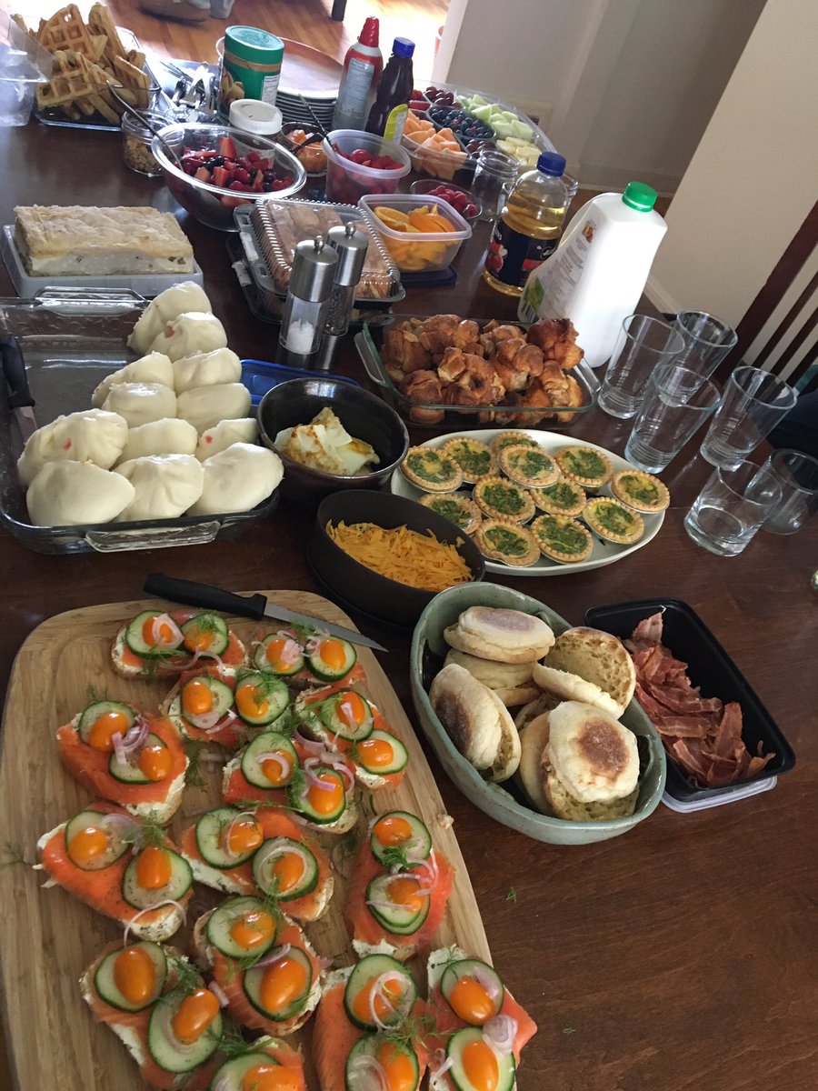 strokeit_dbc's tweet image. No practice? No problem! If there&apos;s one thing we do really well, other than paddling, it&apos;s brunch! Thanks @DelaneyBorden for hosting us