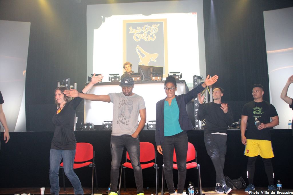 VilleDBressuire's tweet photo. #hiphop Super ambiance hier samedi ร #Bocapole avec cette "Battle de Danses" organisรฉe par #DancingCrew ! https://t.co/oAsa9p0tQC