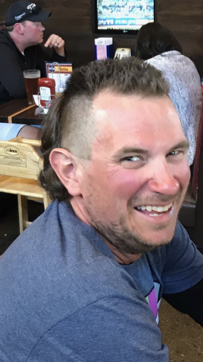 AKsMullet's tweet photo. Biznazz up front party in the back #sorry4partying @AndyKitchen3 @stayandbchamps https://t.co/Sjkz2NxiQW