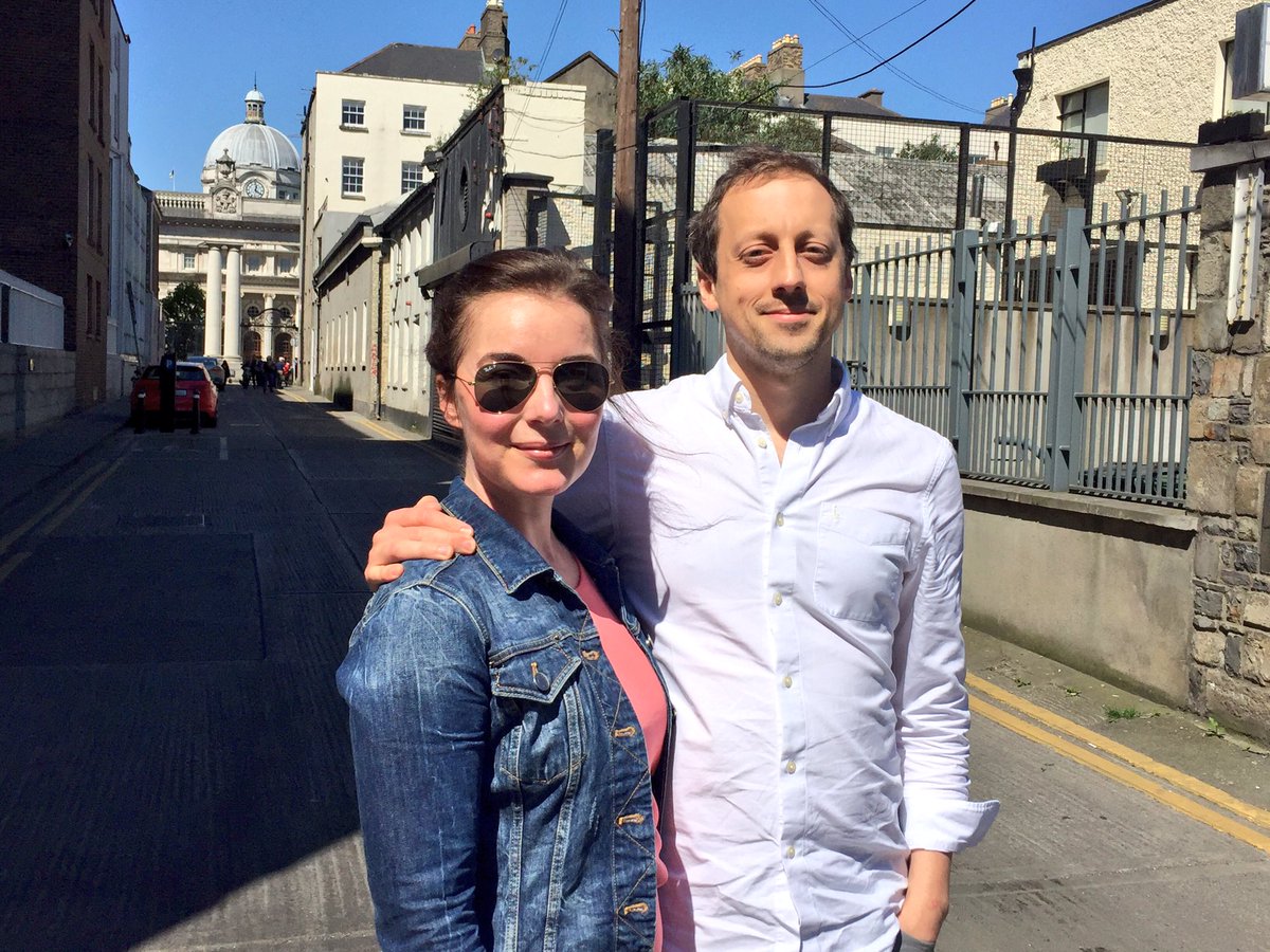 SiCarswell's tweet photo. Sunny day in Dublin for expat voters casting a ballot in France's presidential election #francevotes #FrenchPresidentialElection @IrishTimes https://t.co/aXTgtMQaCc
